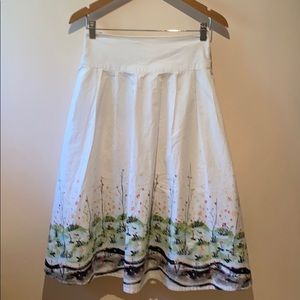 Beautiful Covington Spring Skirt - Size 16